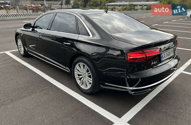 Седан Audi A8 2017 в 