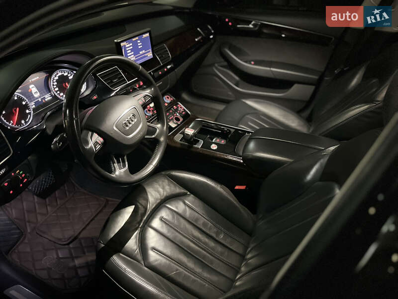 Седан Audi A8 2017 в Києві