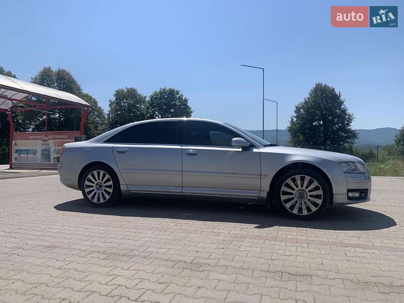 Седан Audi A8 2006 в Вышкове