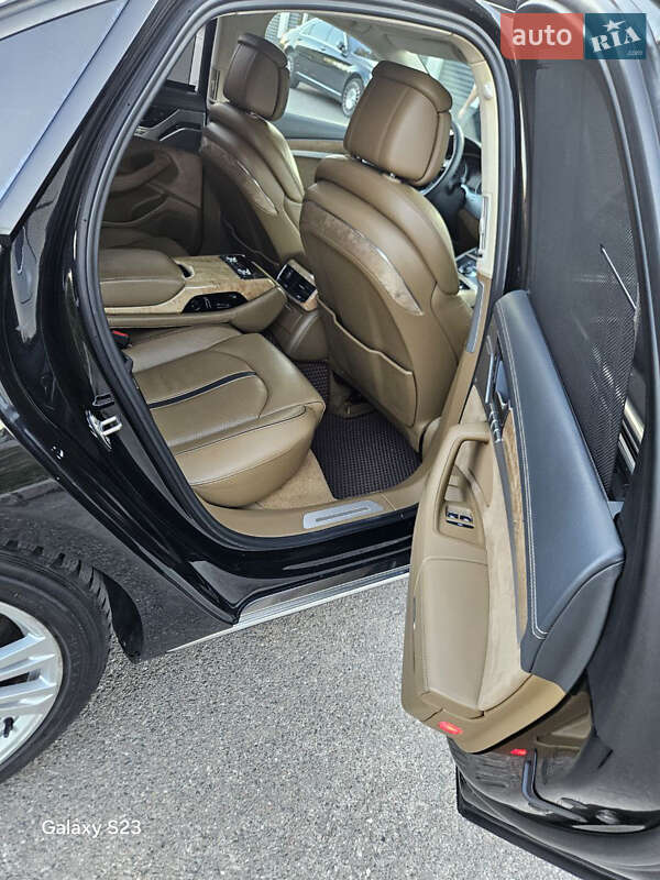 Седан Audi A8 2013 в Борисполе