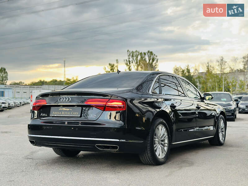 Седан Audi A8 2017 в Харькове