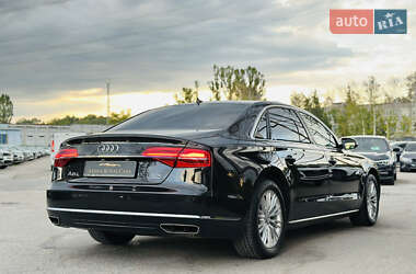 Седан Audi A8 2017 в 