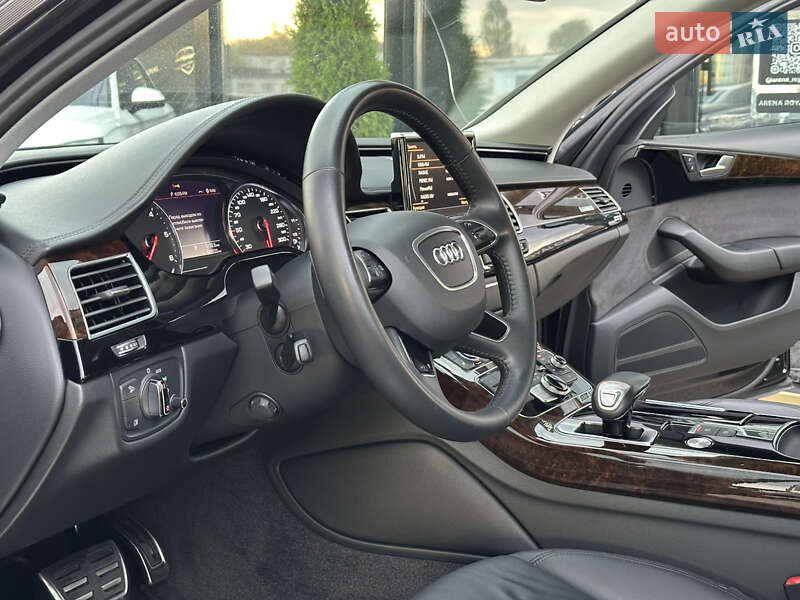 Седан Audi A8 2017 в Харькове