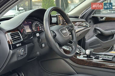 Седан Audi A8 2017 в 