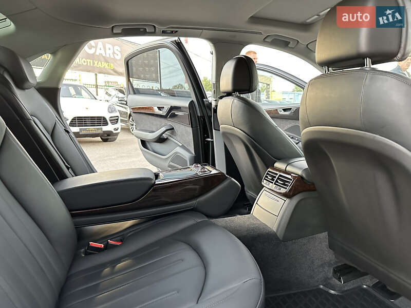 Седан Audi A8 2017 в Харькове