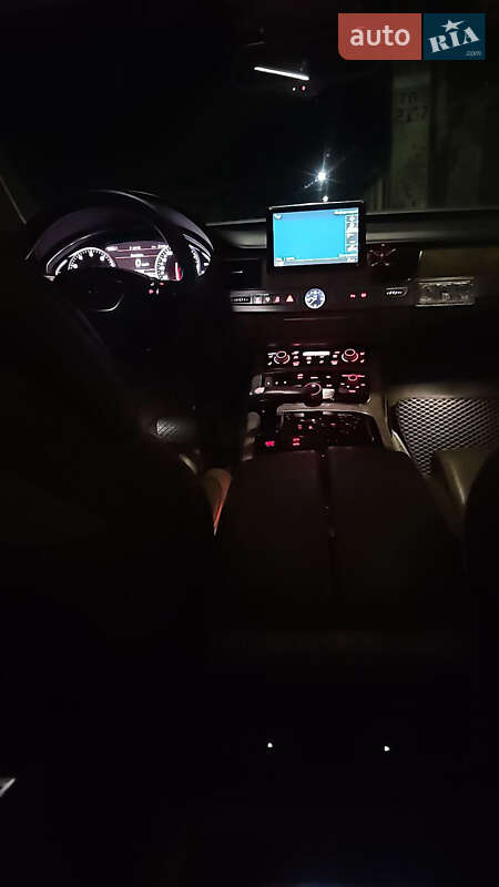 Седан Audi A8 2013 в Борисполе