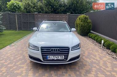 Седан Audi A8 2015 в Волочиске