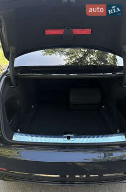 Седан Audi A8 2023 в 