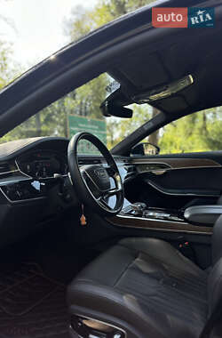 Седан Audi A8 2023 в 