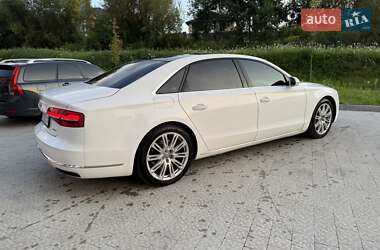 Седан Audi A8 2015 в Львове