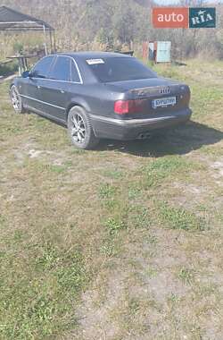 Седан Audi A8 1996 в Бурштыне