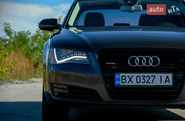 Седан Audi A8 2013 в 