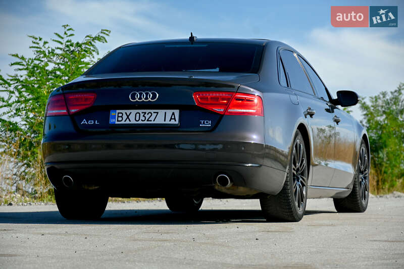 Седан Audi A8 2013 в Бердичеві