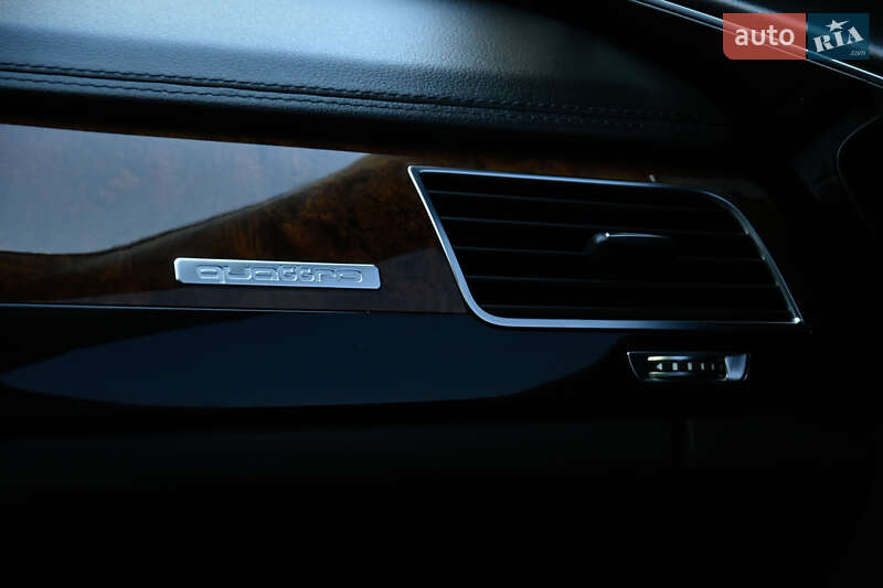 Седан Audi A8 2013 в Бердичеві