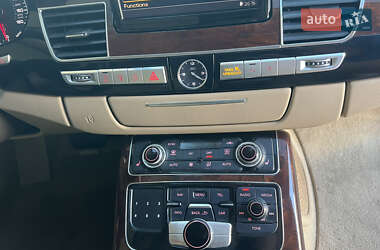 Седан Audi A8 2013 в 