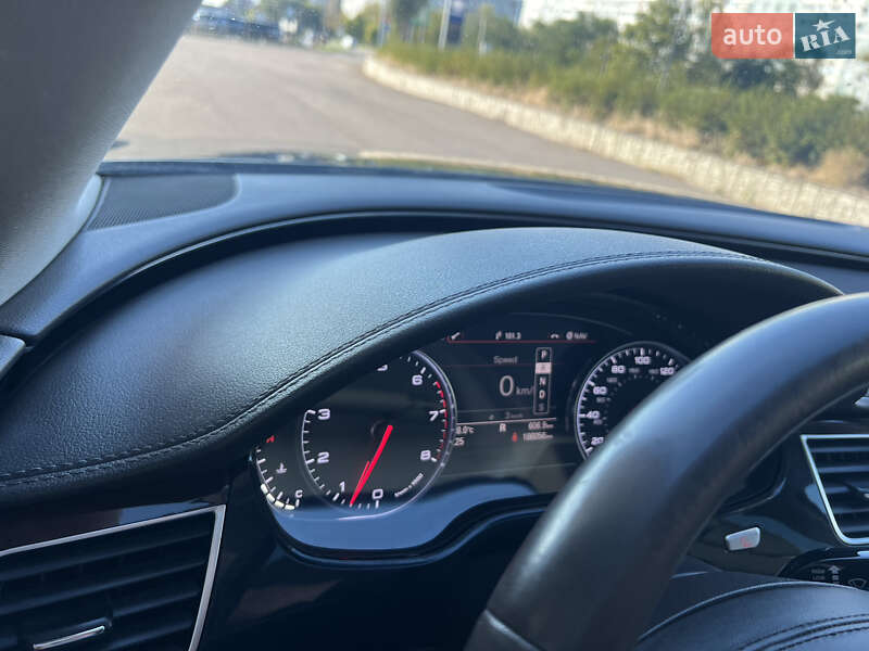 Седан Audi A8 2013 в Запоріжжі