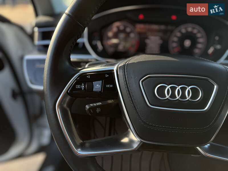 Седан Audi A8 2020 в Києві
