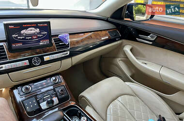 Седан Audi A8 2013 в 