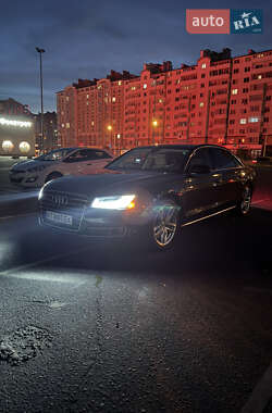 Седан Audi A8 2015 в 