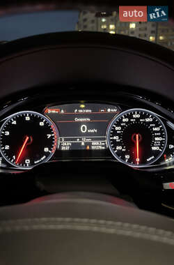 Седан Audi A8 2015 в 