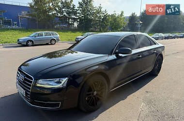 Седан Audi A8 2014 в Львове