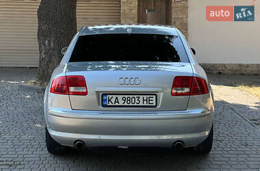 Седан Audi A8 2006 в 