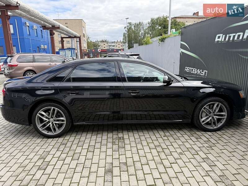 Седан Audi A8 2017 в Вінниці