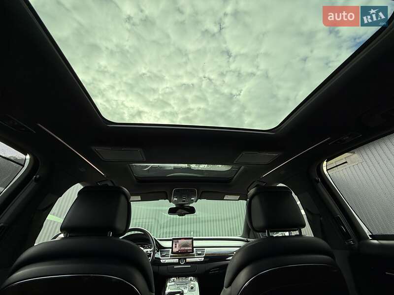 Седан Audi A8 2017 в Вінниці
