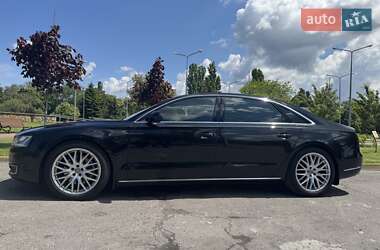 Седан Audi A8 2015 в 