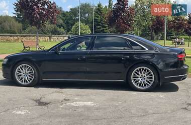 Седан Audi A8 2015 в 