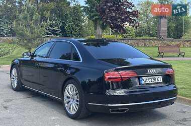 Седан Audi A8 2015 в 