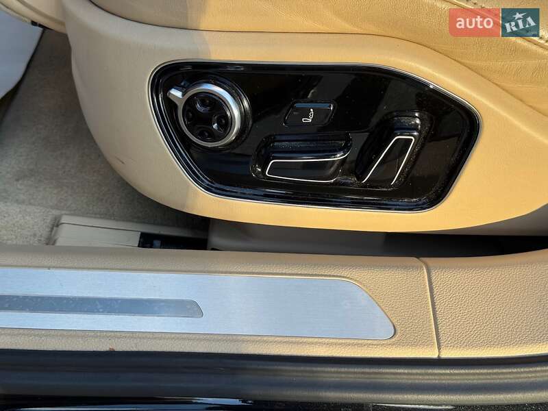 Седан Audi A8 2011 в Киеве