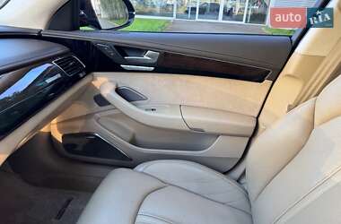 Седан Audi A8 2011 в 
