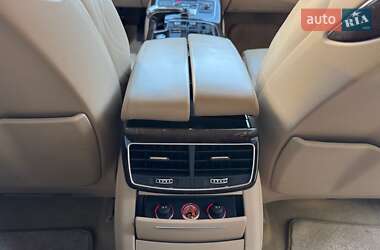 Седан Audi A8 2011 в 