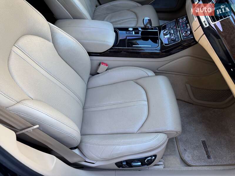 Седан Audi A8 2011 в Киеве