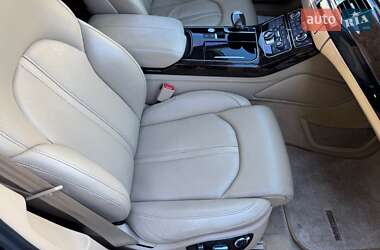 Седан Audi A8 2011 в 