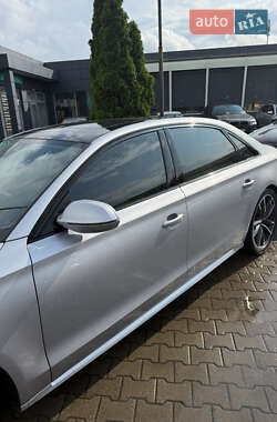 Седан Audi A8 2017 в 