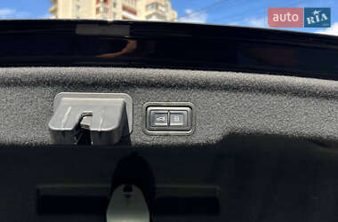 Седан Audi A8 2014 в 