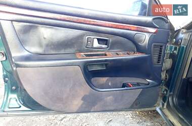 Седан Audi A8 1997 в 
