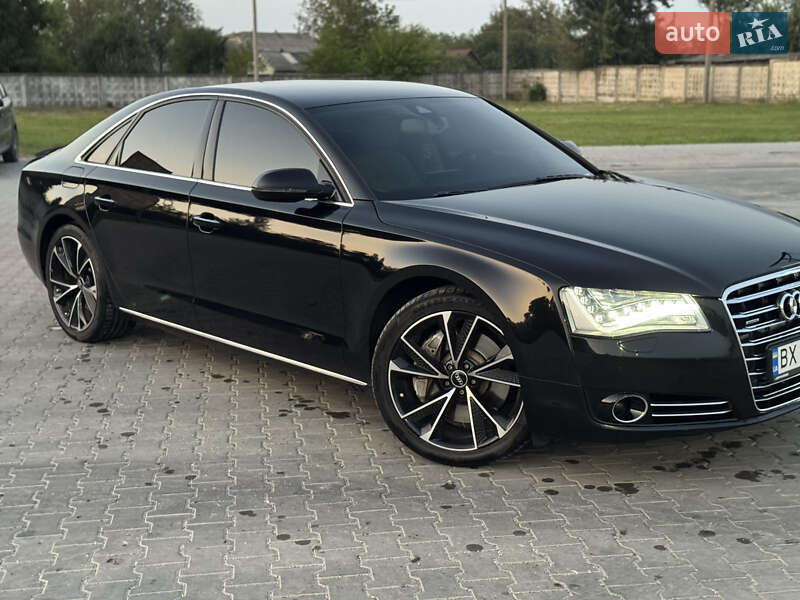 Седан Audi A8 2011 в 
