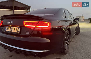 Седан Audi A8 2011 в 