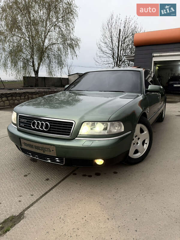 Седан Audi A8 2002 в 