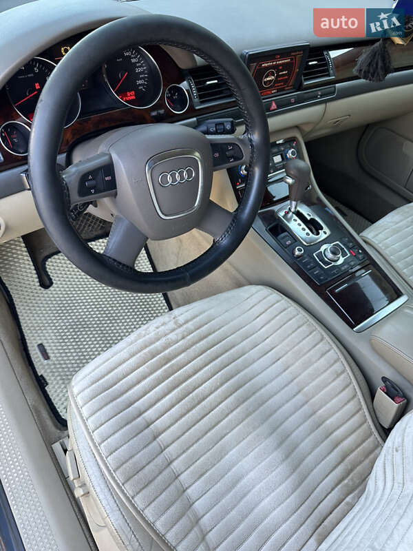 Седан Audi A8 2006 в Запорожье