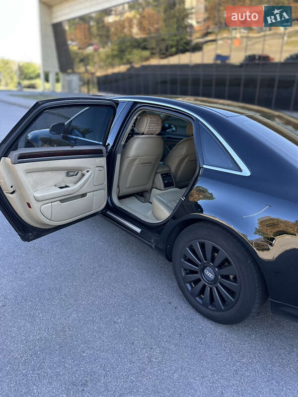 Седан Audi A8 2006 в Запорожье