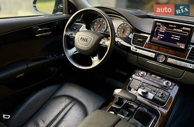 Седан Audi A8 2017 в 