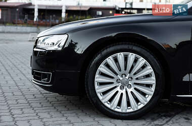Седан Audi A8 2015 в 