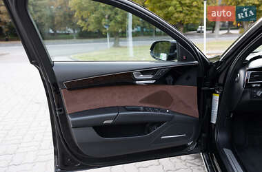 Седан Audi A8 2015 в 