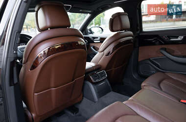 Седан Audi A8 2015 в 