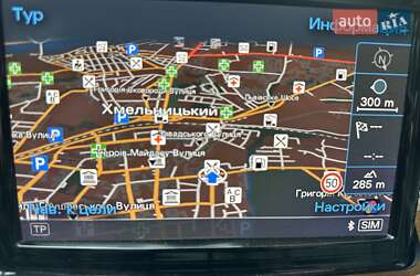 Седан Audi A8 2015 в 