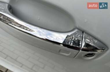 Седан Audi A8 2015 в 